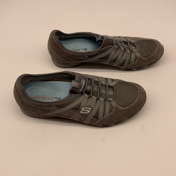 Skechers Relaxed Fit Gray Suede Sport Shoes Size 9 - Picture 4 of 9